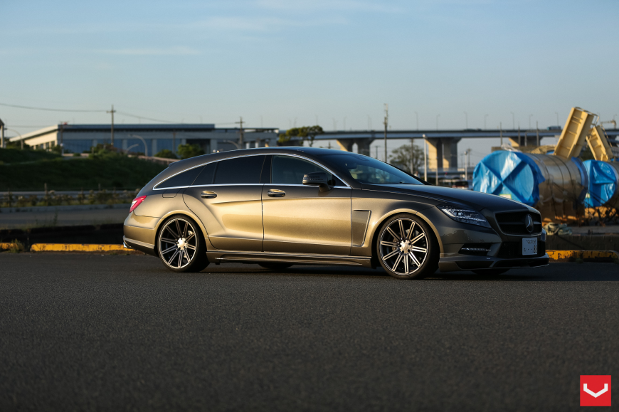 Mercedes Benz CLS   CV4