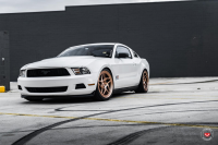   Vossen: Ford Mustang   Vossen LC-104T