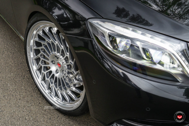 Mercedes S-Class на дисках Vossen ML-R2 Mercedes S-Class на дисках Vossen ML-R2