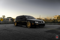  Vossen: VW Golf   Vossen VPS-305T