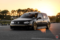   Vossen: VW Golf   Vossen VPS-305T